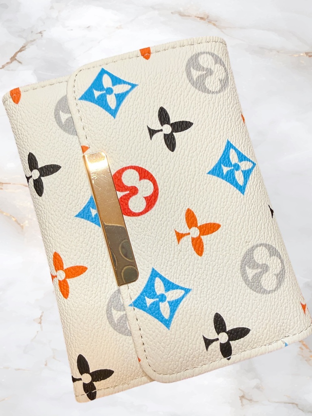 NWT Monogram Inspired Vegan Trifold Wallet Compact Snap Closure - Picture 5 of 8